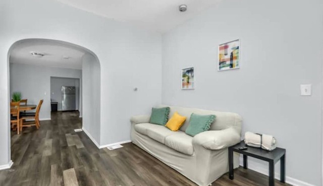 Spacious 3BR Apartment Near Navy Base Six Flags and Casino.