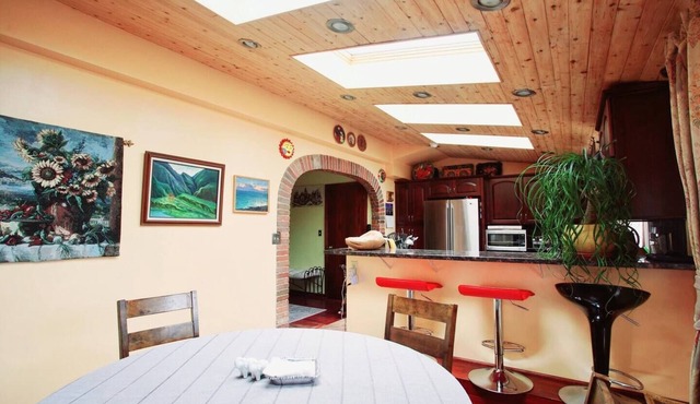 Spacious 4+2 bedroom 9 beds house with dedicated office, loft, and jacuzzi