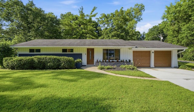 Spacious 4-bedroom house in adorable Cincinnati close to downtown