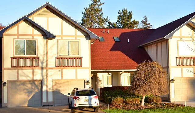 Spacious, cozy, and family-friendly home in ski & golf resort in North Michigan