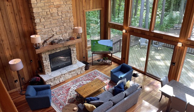 Spacious & Cozy Lodge - August and Fall Dates Available
