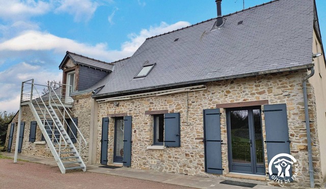 Spacious Gîte with Game Room, Music Instruments, and Large Garden in Anjou-Congrier