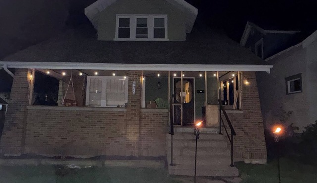 Spacious GR Retreat - Hot Tub - Family Stay