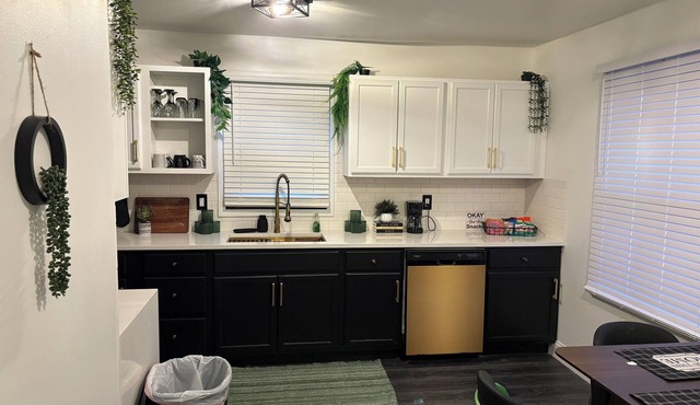 Spacious Group Getaway Near Hard Rock Casino & Chicago