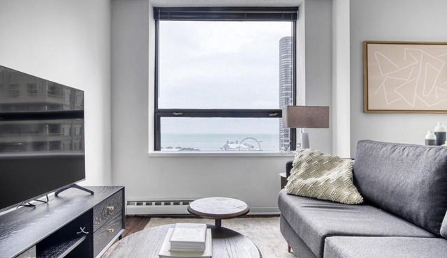 Streeterville Studio w Gym Pool nr Navy Pier CHI-450