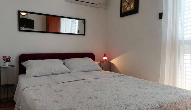 Studio flat with balcony and sea view Igrane, Makarska (AS-24696-a) in Igrane