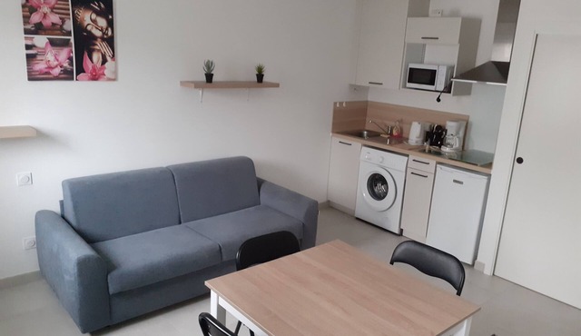 Studio + parking privatif en sous-sol. En Résidence sécurisée et clôturée
