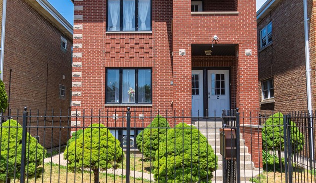 Stunning 3-bedroom apartment!