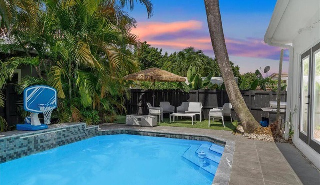 Stunning Tropical Villa - 4BR with private pool