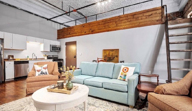 Stylish Downtown Mobile Loft/Walk to Dauphin St/Sleeps 6 in Mobile