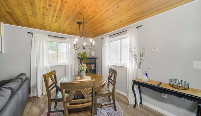 Summer Sale! Country Guesthouse near Waterparks and Birch Run Outlets