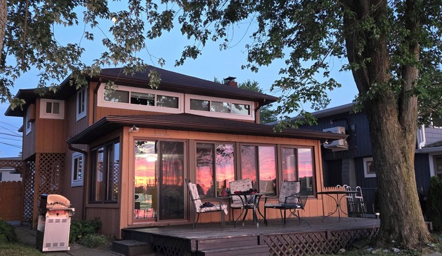 Sunset View on Devils Lake - Waterfront - Sleeps 10