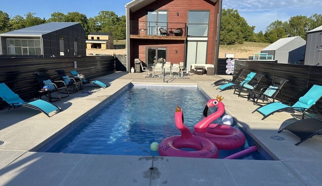 Superb 5-bedroom house with AC in charming Stevensville