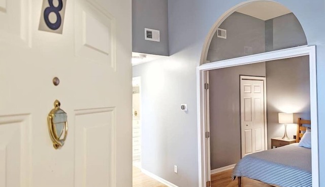 Tanner Bldg Apt 8 - 1 bedroom (Downtown)