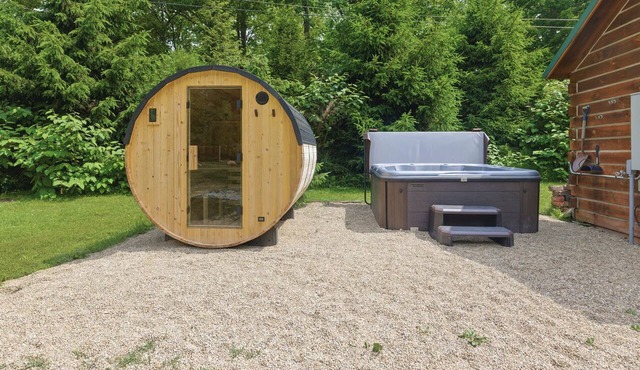 The Acorn Cabin | Firepit | Nature | Pet-Friendly