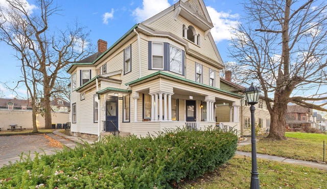 The Duchess Guest House, Walk to Downtown Anderson, Historic!