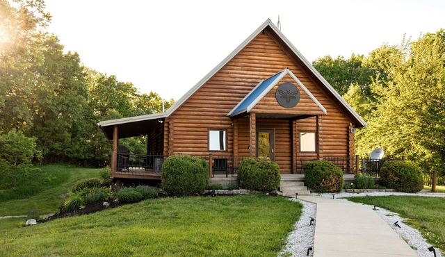 The Firefly Lodge on Lake Shelbyville - Fully Updated Cabin with Lake Access