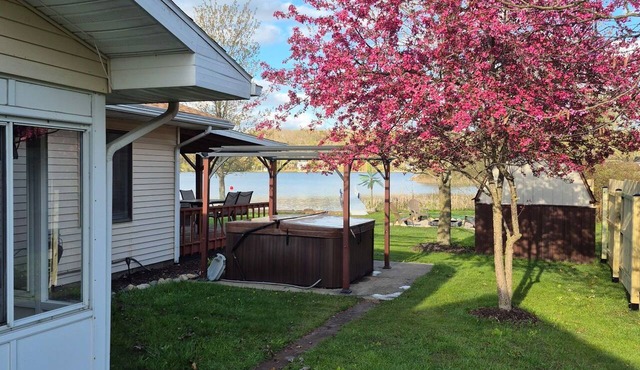 The Lil Lazy Lakehouse Home Hillsdale Mi, 3BR, 1 bath