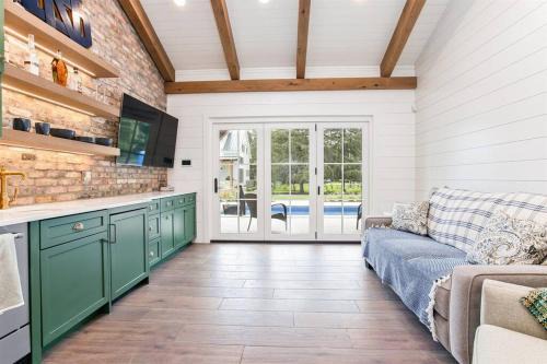 The Pool House at Fr. Sorin's w/Paddle Tennis