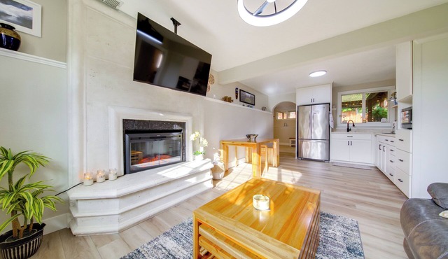 'the Silverlake Hideaway' - Chic Everett ADU