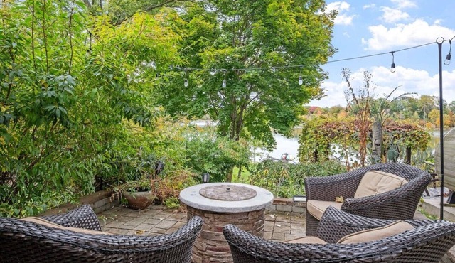 Tiki Retreat-Hot Tub-Fire Pit - Private Beach