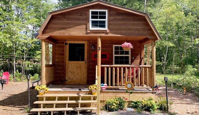 Tiny ‘Garden Cottage’ Getaway in the woods! Elk Run Estates #3