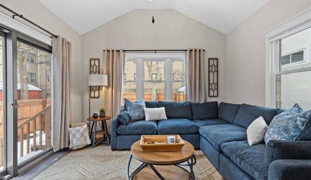 Totally Renovated 3 Bed/2 bath house in Downtown Milwaukee