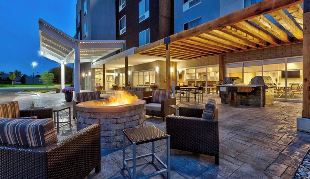 TownePlace Suites by Marriott Grand Rapids Airport Southeast