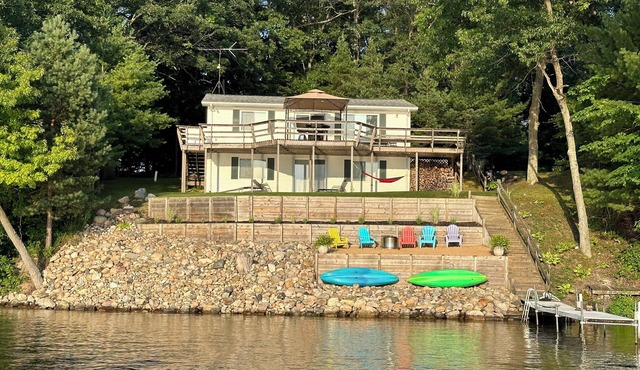 Townline Lake 3-bedroom Lake Front house.BREATHTAKING view and loaded amenities.