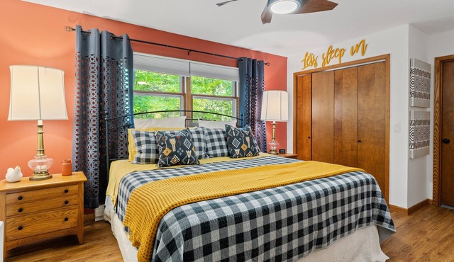 Tranquil - North Porch Cottage - New AC - KING & QUEEN beds