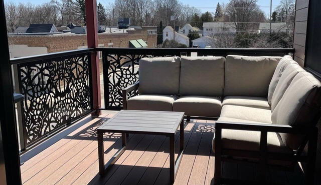 Traverse City, West side of downtown, Sleeps 6, Slabtown area