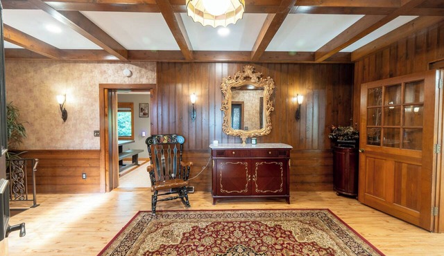 Trek & Relax: Countryside Home w/Hot tub+Water Views+Fishing+Grill+Campfire+
