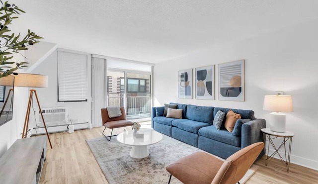 Urban Oasis in the Heart of Oak Park