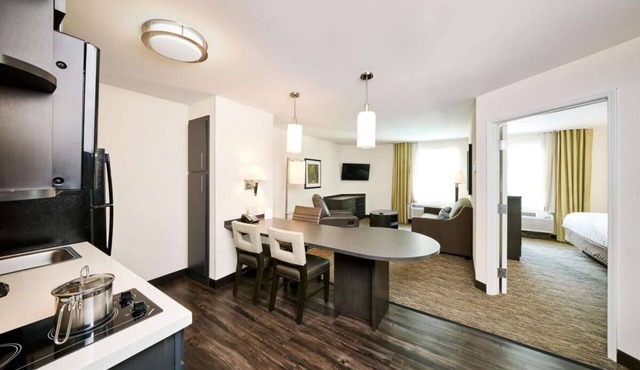 Vacation is Calling! 3 Posh Units, Short Drive to Ann Arbor Hands-On Museum