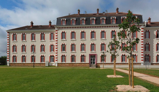 Value Studio: Cozy, Kitchenette, Free Wi-Fi in Epernay