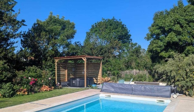 Vendee Maison et Dépendance av Piscine Chauffée 14 Pers à 15min de L'océan
