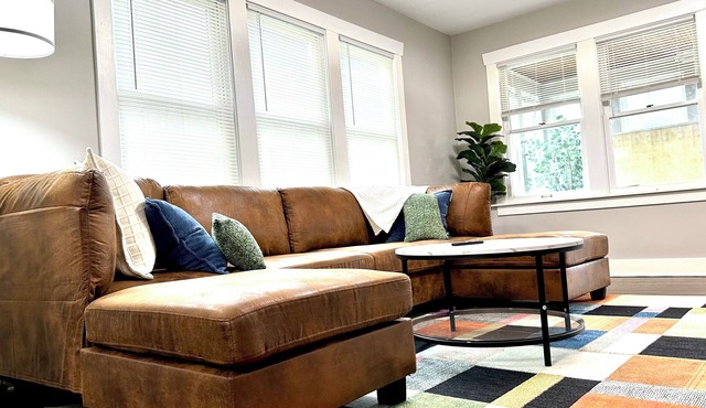 Walk to Downtown! 4-Bedroom Geneva Getaway