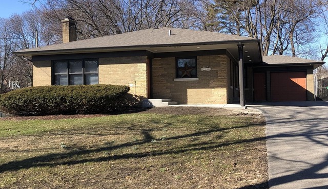 Walking distance to downtown shops, hospital and train station.