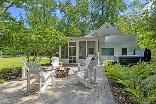 Whispering Arbor by Juniper Holiday + Home