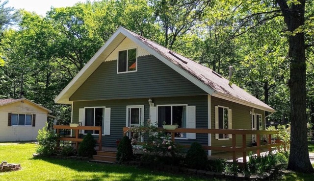 ‘Whispering Oaks’ Cottage with Private Lake Access, Outdoor Fire Pit and More!
