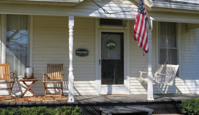 Wi-Fi avail at this Beautiful 1896 Farmhouse, rural setting. Tranquil location.