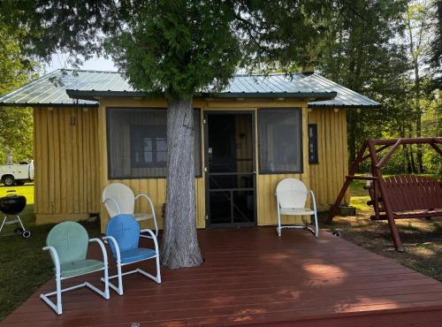 Yellow Cottage - Trick's Resort