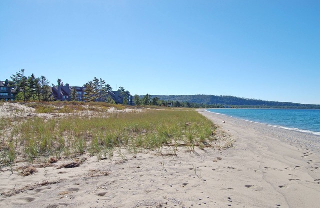 Lake Michigan Beachfront Condo in Glen Arbor with 4B/3B!