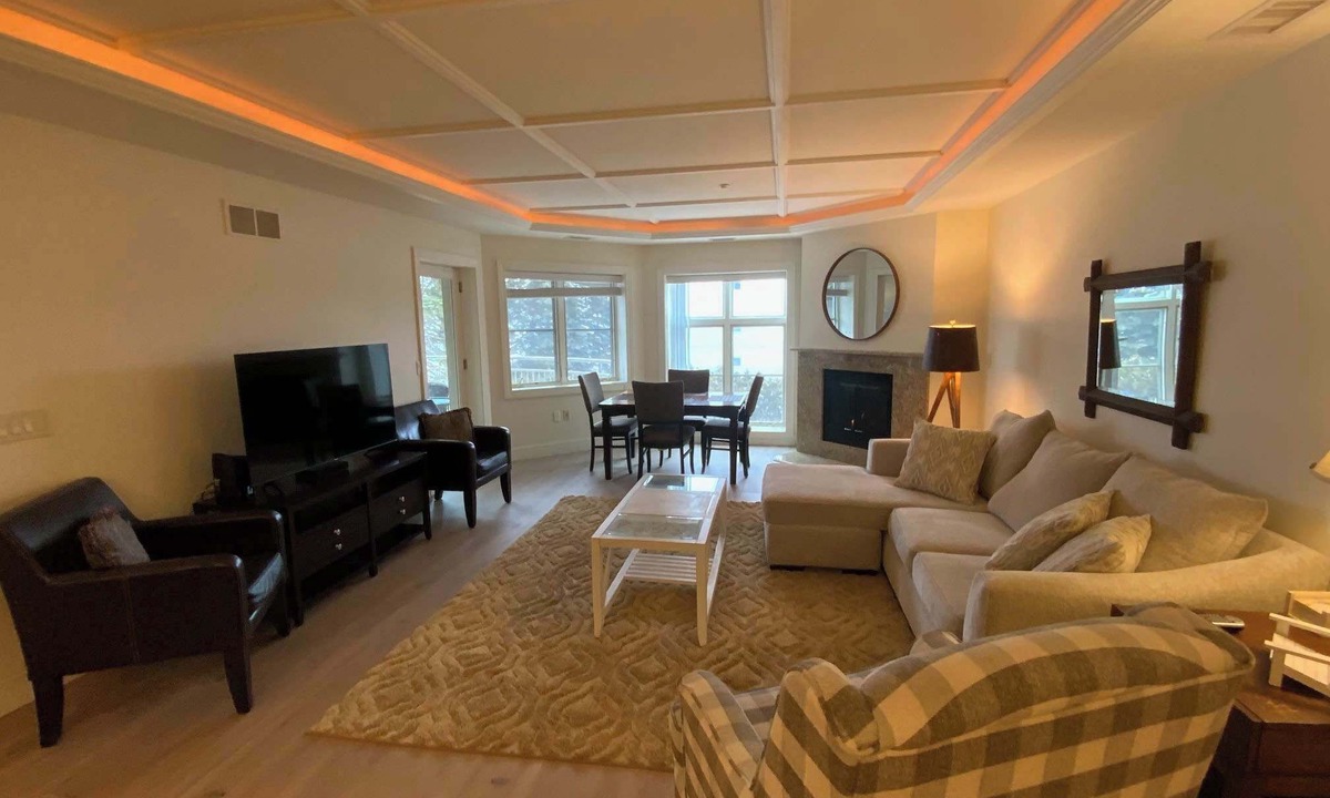 Traverse City Condo | Lovely 2-bedroom Suite with lots of Amenities