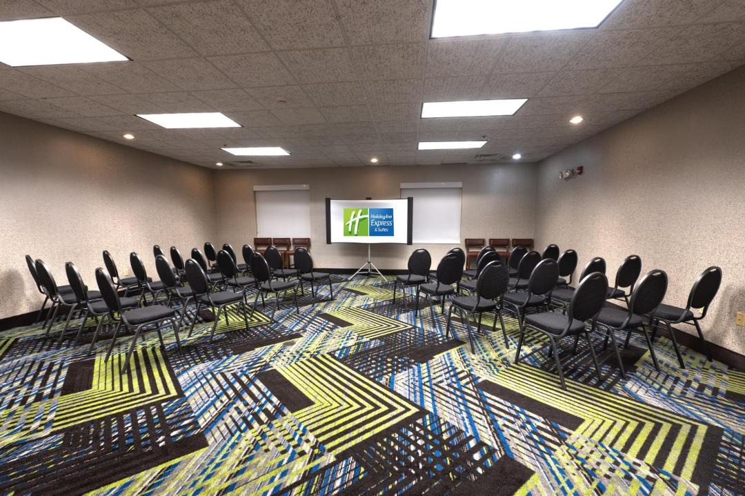 Goshen Hotel | Holiday Inn Express Hotel & Suites Goshen by IHG