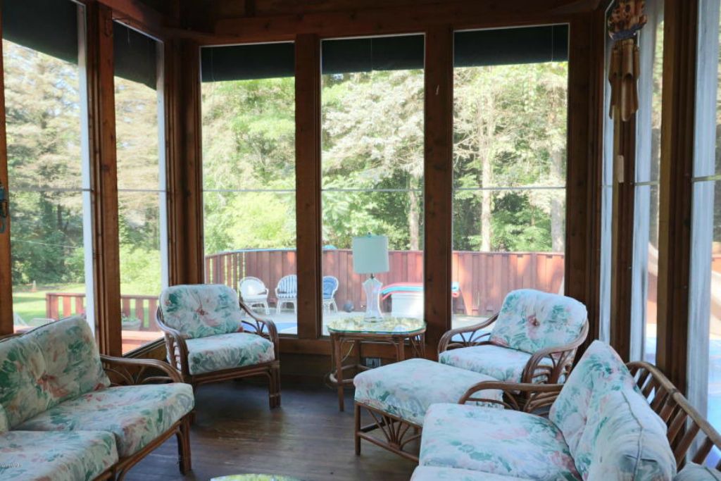 Photo of Livingroom in Sister Lakes