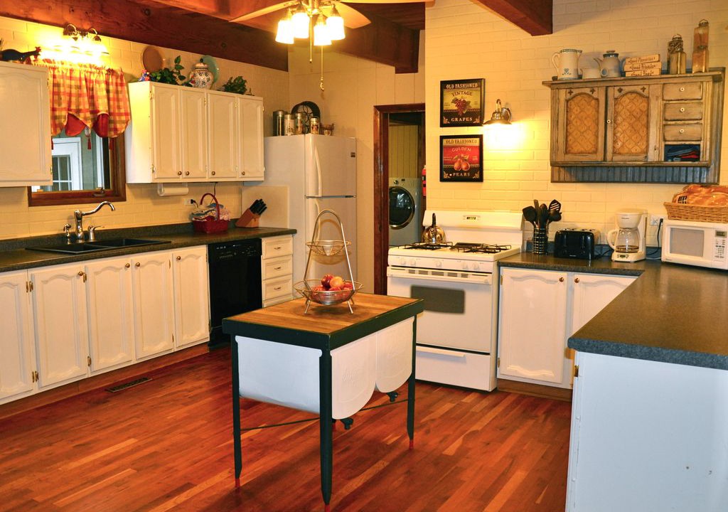 Photo of Kitchen in Sister Lakes