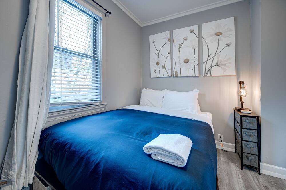 Photo of Bedroom in Bucktown