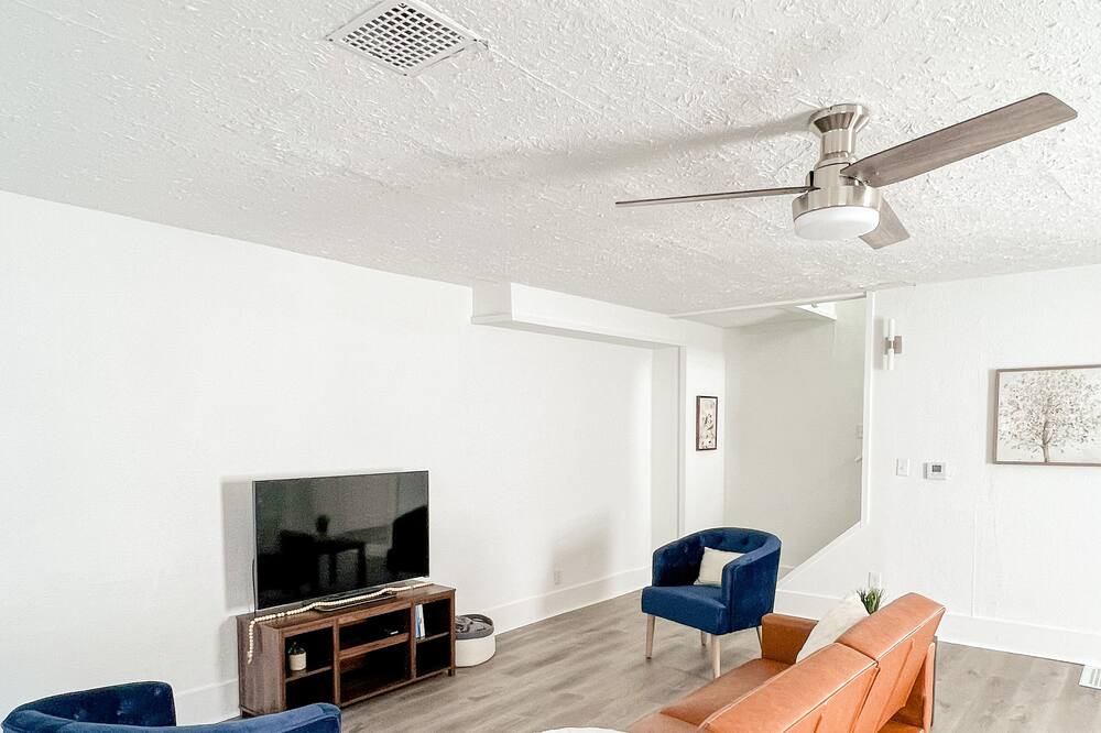 Photo of Livingroom in Niles