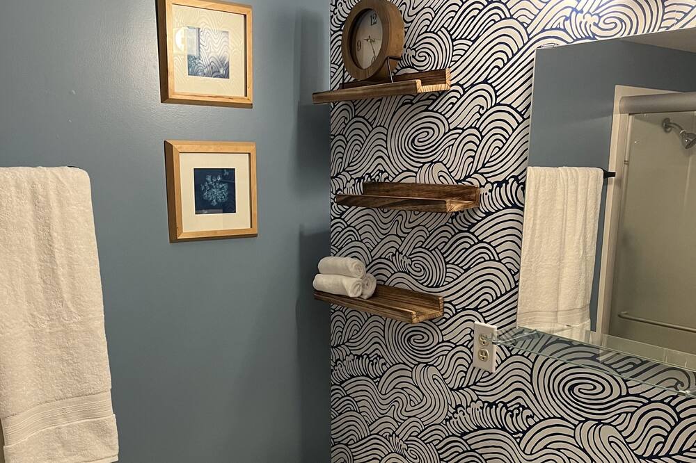 Photo of Bathroom in Mill Creek